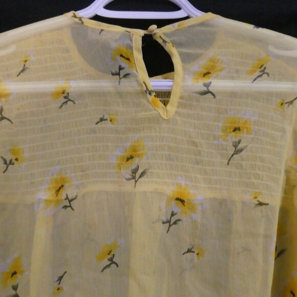 ATMOSPHERE | size 10 | Yellow Floral Print Bell Sleeve Blouse | Back Button - Picture 10 of 16